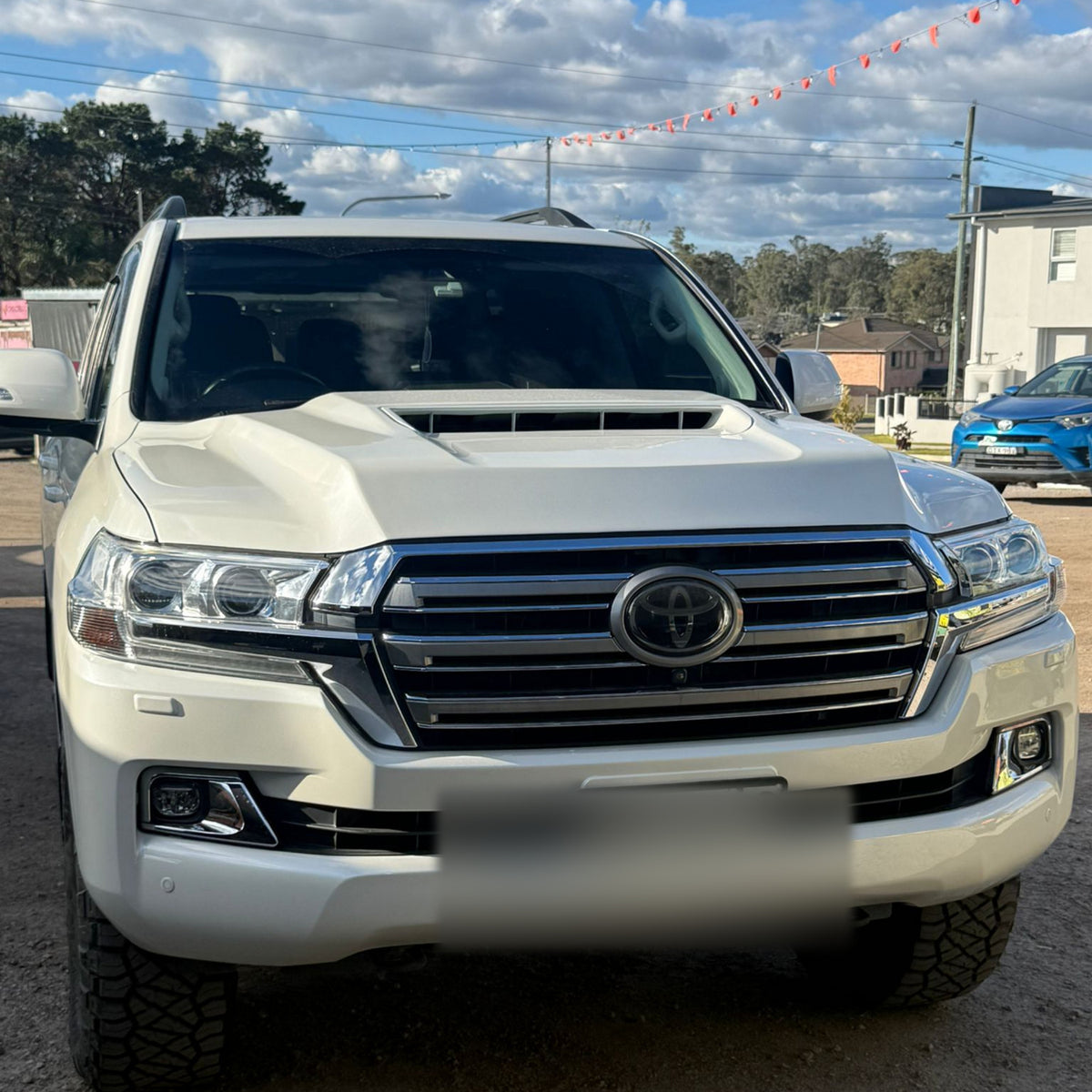 79 Series DPF-style bonnet suitable for Toyota LandCruiser 200 Series — gallery photo 3